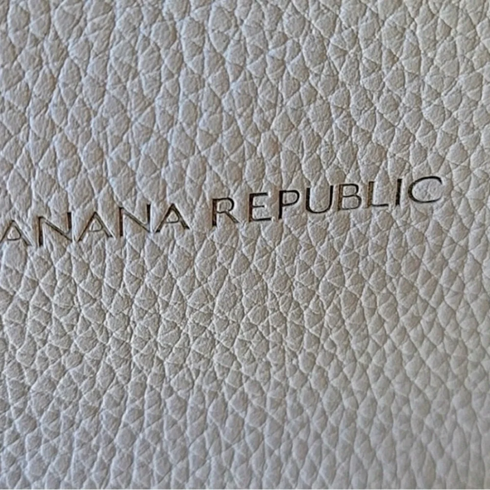 Banana Republic Colorblock Leather Hobo Bag - Ivory‎ & Black NWOT